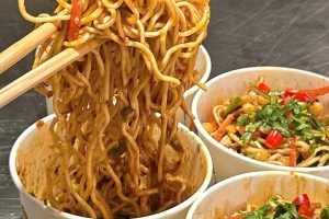 摆摊卖凉面日赚500+，全靠这凉面配方🔥